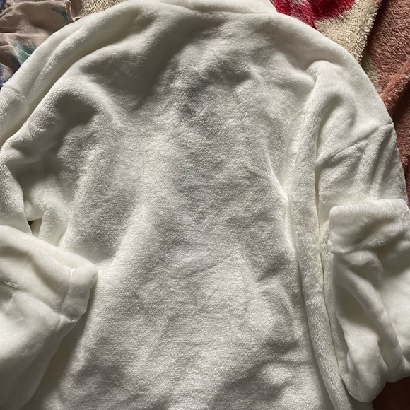 White Full Length Teddy Fleece - Picture 3 of 4